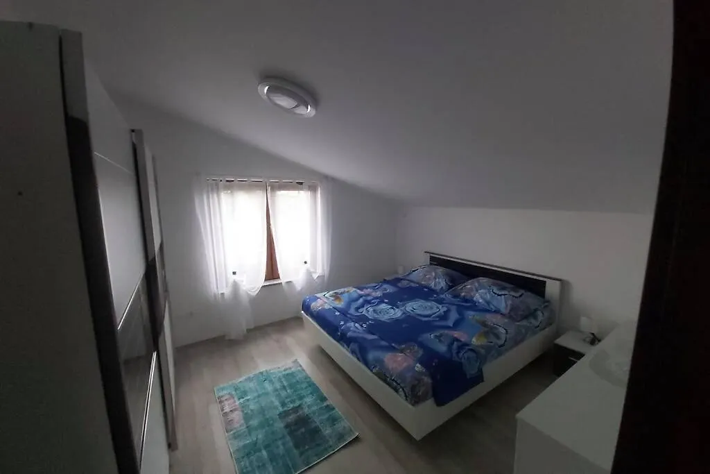 Apartment Pharos Zambratija